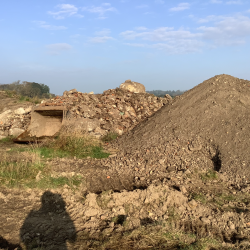 Alt maksten og brokker bliv brugt til vejfyld