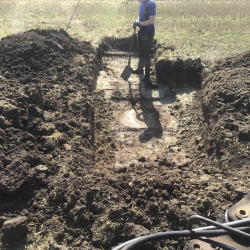 Og så graves vi ned efter søgning til en brønd og lægger det hele ind på gps