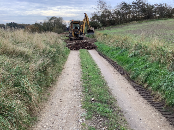 Hulvej bliver hævet